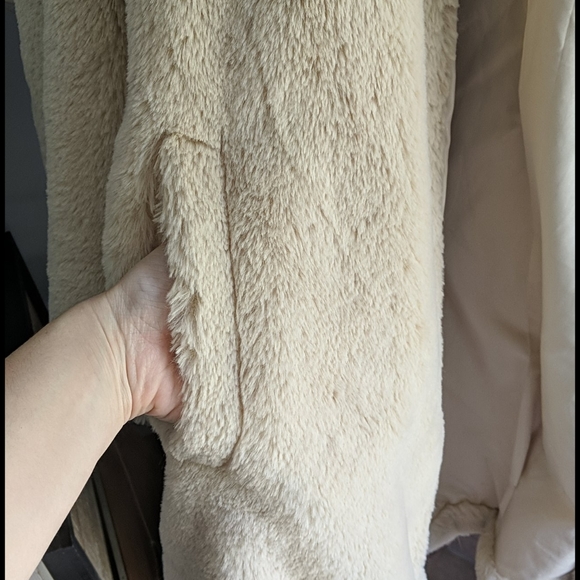 Fur Jacket - Picture 5 of 6